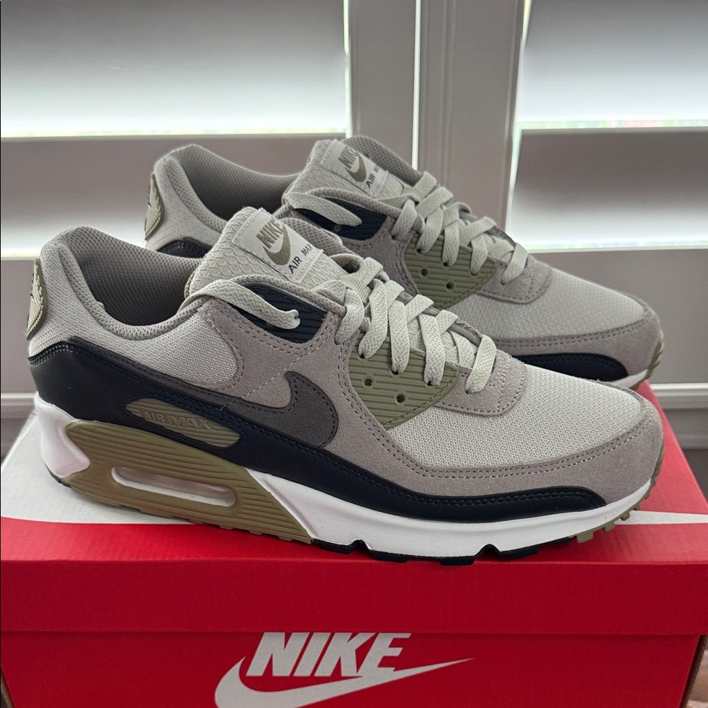 Nike Air Max 90 Men's Sneakers Light Bone/Cave Stone size 10